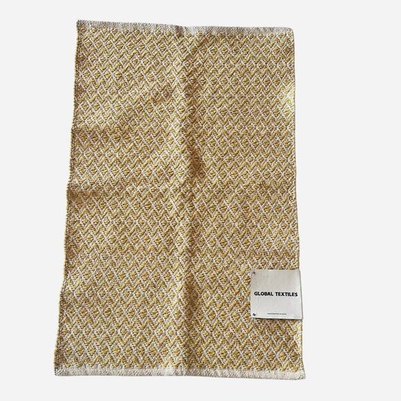 Golden Cream Handwoven Diamond Accent Rug Made in India 2’x3’ NWT Global Textile - Picture 1 of 5